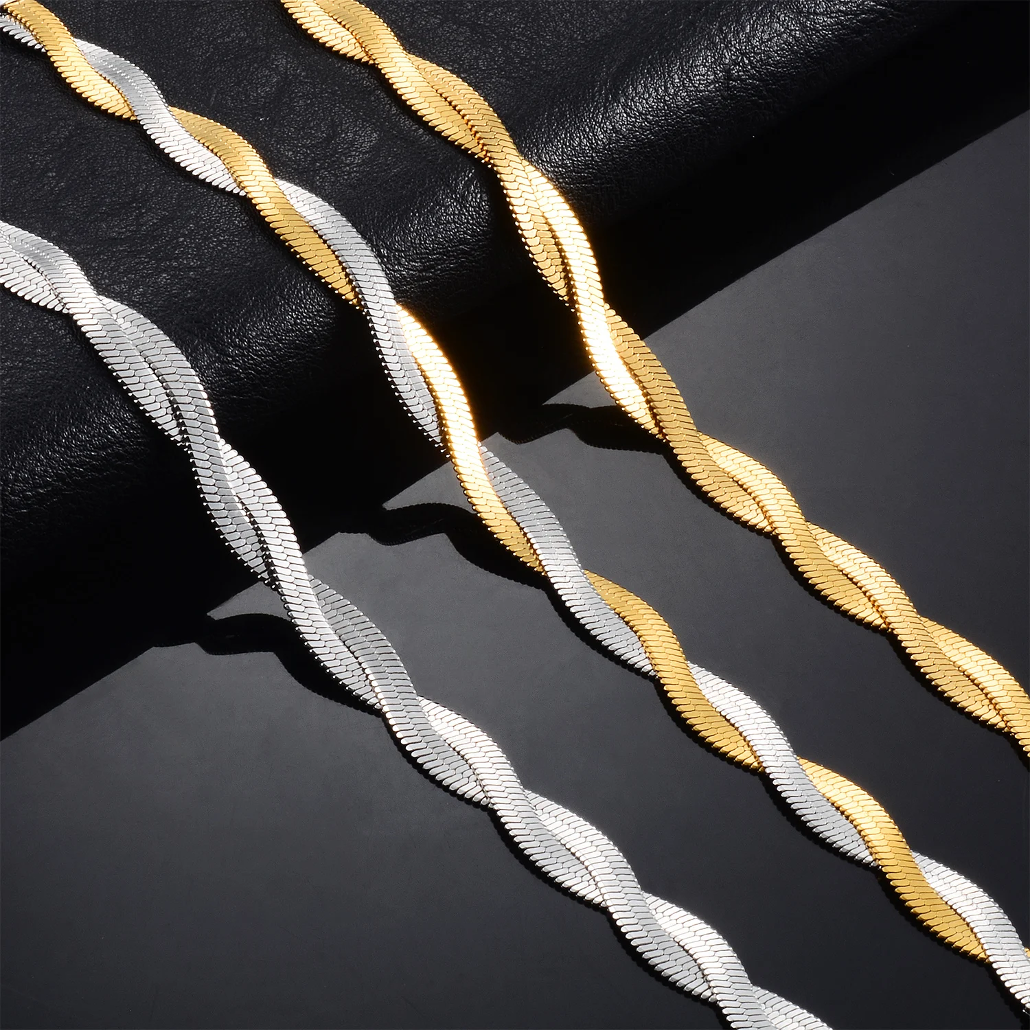 2mm 2,5mm 3mm Doppel-Halskette Choker Unisex Flache Schlangenkette Edelstahl Fischgrät-Kette Goldfarben Modeschmuck – Detail 1