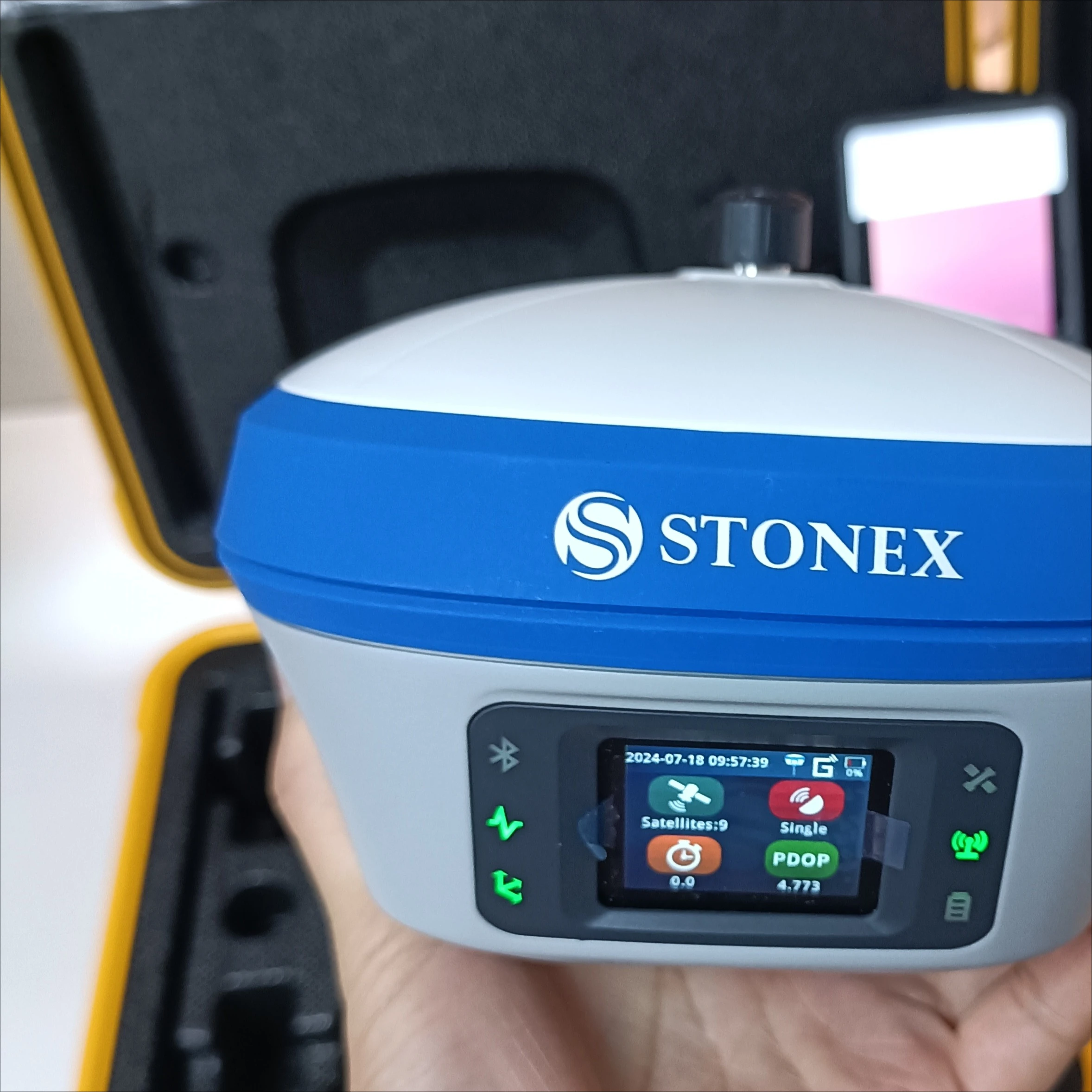 

Высокопроизводительное геодезическое оборудование Stonex S6ii(S980A) для тестирования: базовая станция и ровер GNSS RTK Differential DGPS со всеми аксессуарами