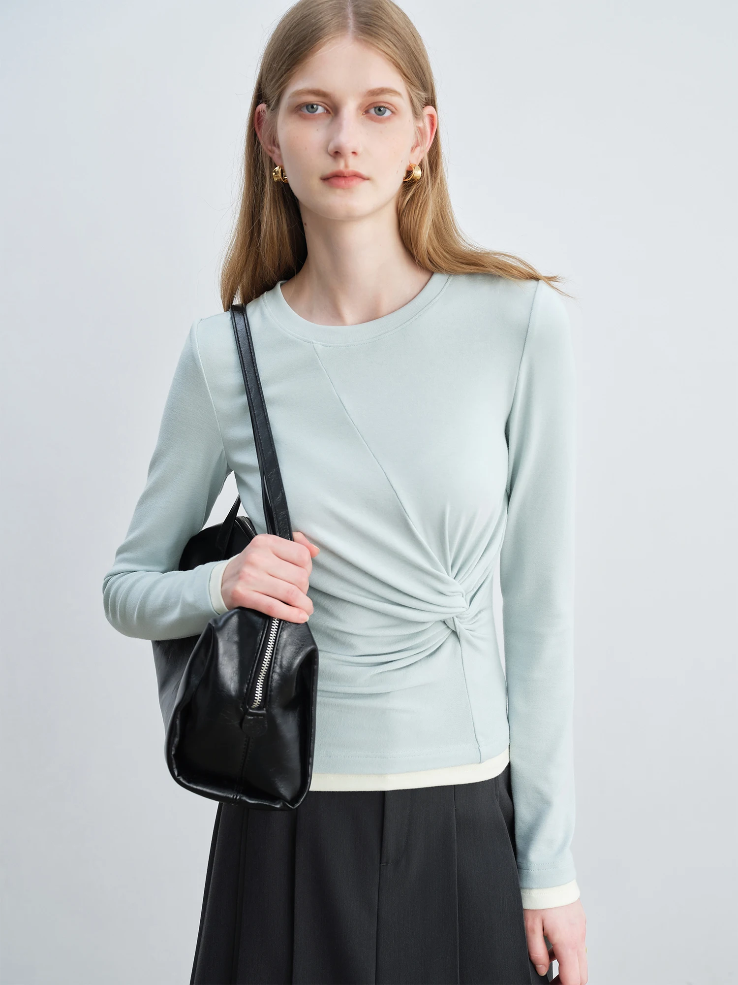 ZIQIAO Petite Women's Design Forward Mock Layered Twist Detail Gray T-Shirt 2025 New Autumn Slim Fitting Tee 25ZQ93104