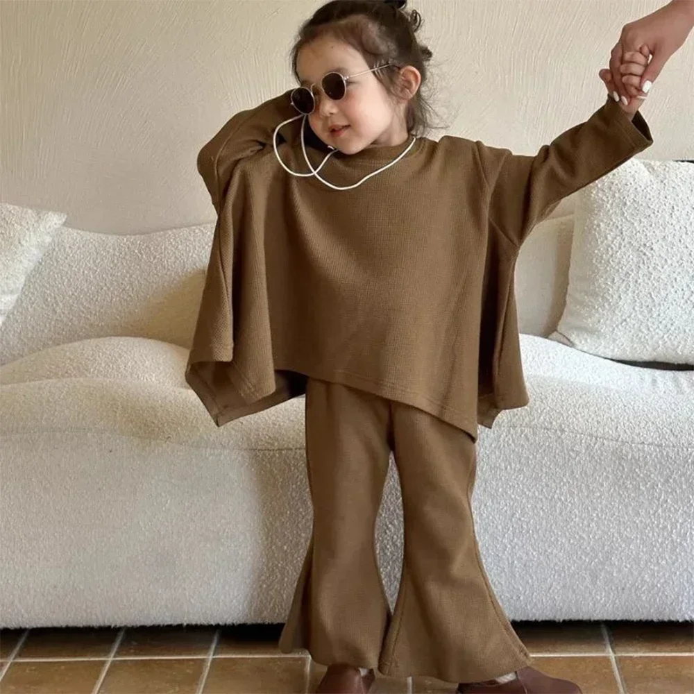 Children's Set 2023 Autumn New Girls' Solid Loose Round Neck Cape Top Flare Pants 2 Piece Set Children's Fashion Set