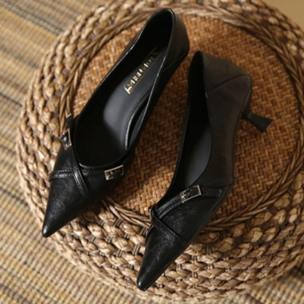 

Женские модные туфли на каблуке, нишевые дизайнерские туфли на высоком каблуке с перекрестными ремешками, женские осенние новые пикантные черные туфли из мягкой кожи