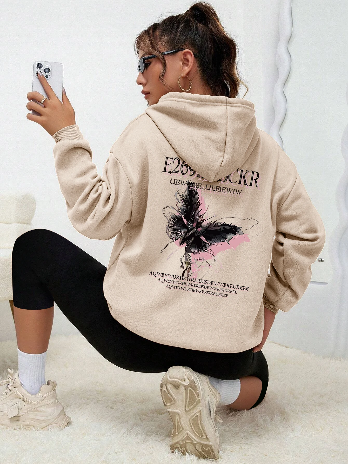 Schwarzer Schmetterlingsdruck Hoodies Damen Herbst Warmer Fleece Hoodie Fleece Rundhalsausschnitt Bequemer Hoody Lässiges Oversize Top Weiblich