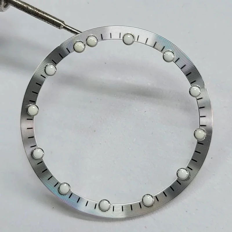 أجزاء الساعة قرص حلقي مضيء باللون الأخضر مع لوحة الظل الداخلية 24.5 ملم - 28.5 ملم متوافقة مع حركة NH70 اليابانية