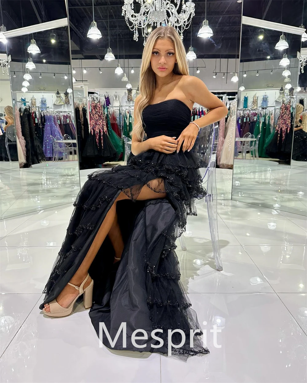 ที่กําหนดเอง Mesprit แฟชั่นที่เรียบง่าย Strapless A-Line ชุดราตรี Layered Paillette Organza ชั้นความยาวชุดที่กําหนดเอง