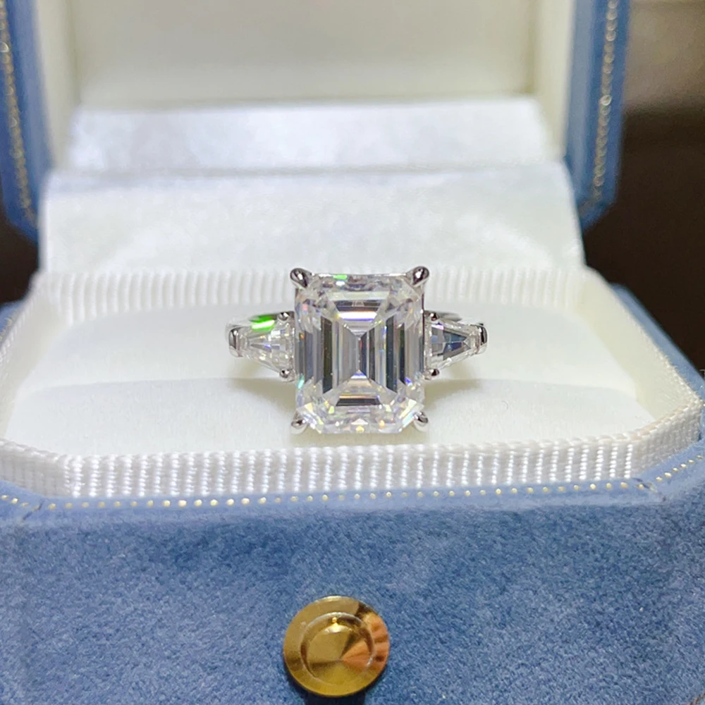 5‑10CT Optional Emerald‑Cut D‑Color VVS1 Three‑Stone Moissanite Engagement Ring for Women,925 Sterling Silver Lab‑Created Diamond Wedding Finger Band,Fine Jewelry for Proposal Anniversary Birthday Holiday Gift Accessories