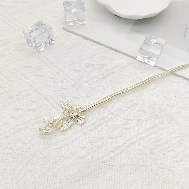 

Простая металлическая заколка-бабочка с кисточкой, новая современная спиральная заколка для женщин в китайском стиле, новый аксессуар для волос в древнем стиле