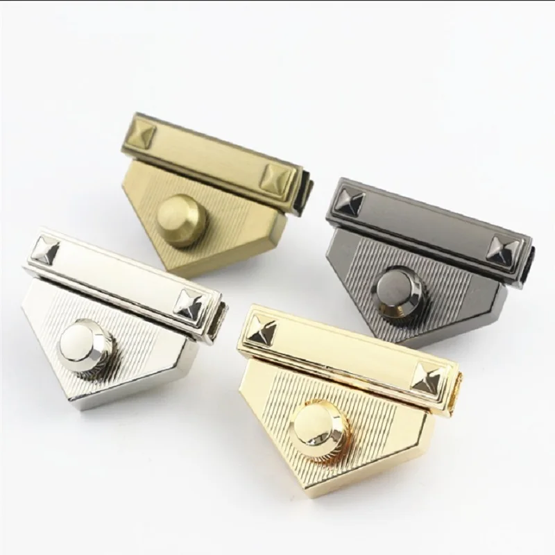 

(10pcs/lot) New bags and handbags Hardware accessories bags and handbags triangle press lock metal accessories