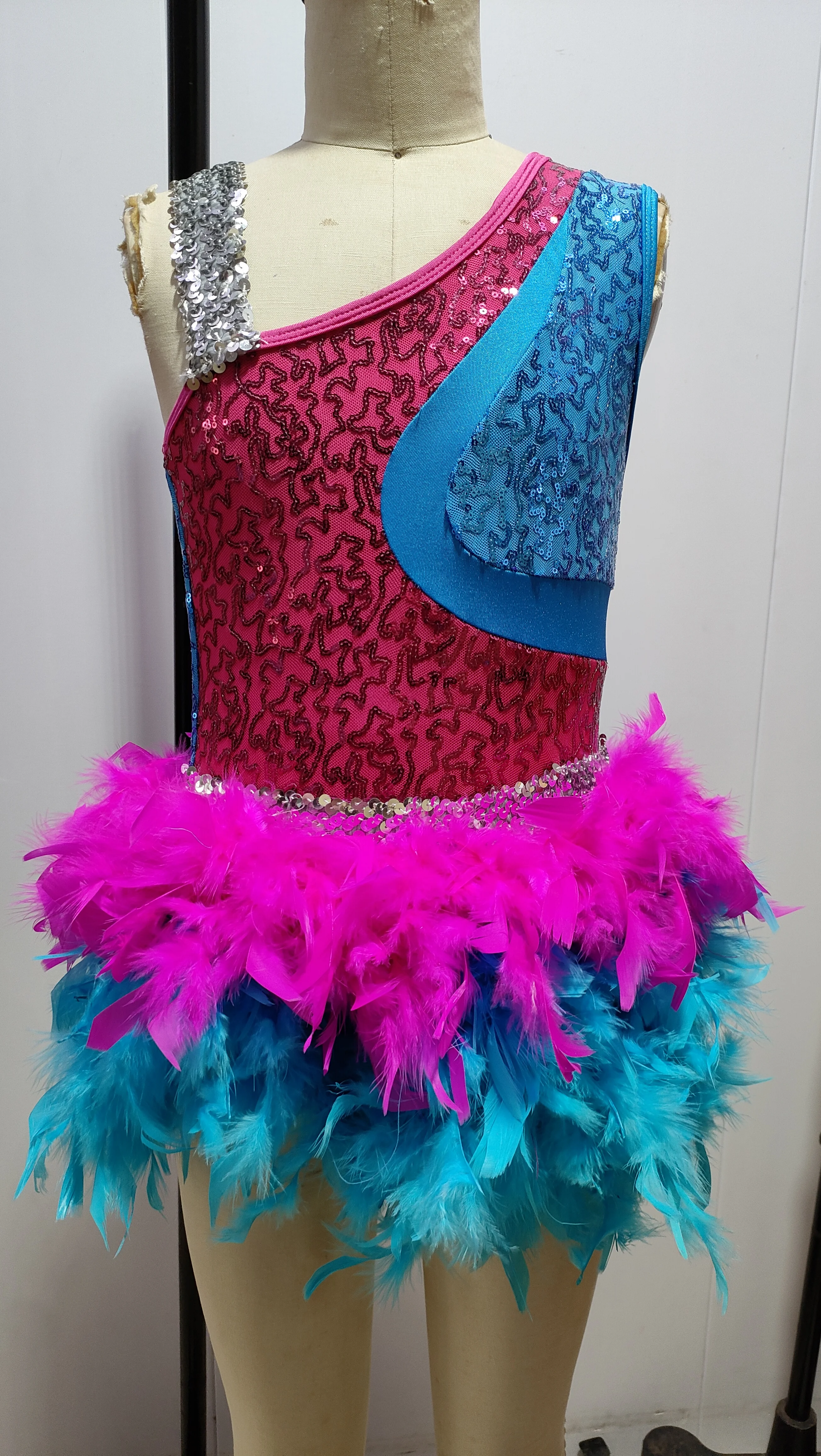 

New dance costume professional jazz dance dress performance dress Lodysuit Latin dress