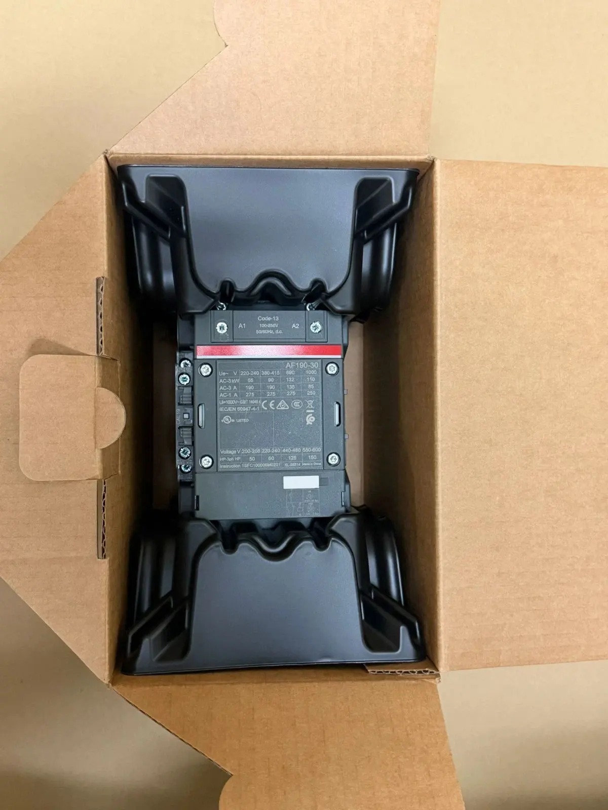 Brand New original AF190-30-00-13 contactor One-year warranty