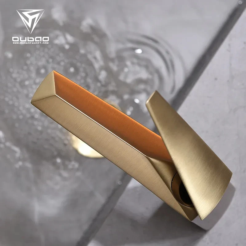 Single handle hardware diamond design hot and cold faucet brass bathroom basin faucet
