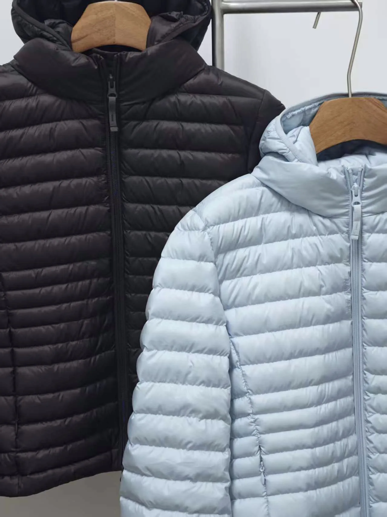 Chaqueta desmontable con cuello levantado y hombros descubiertos para el calor del invierno, chaqueta rellena de plumón de pato blanco para mujer, novedad de 2025