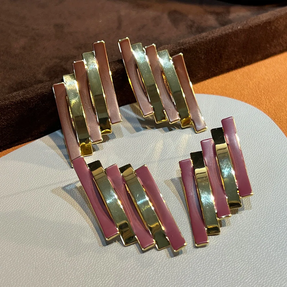 New European and American niche high-end metallic texture retro contrasting simple geometric earrings fashionable personality te