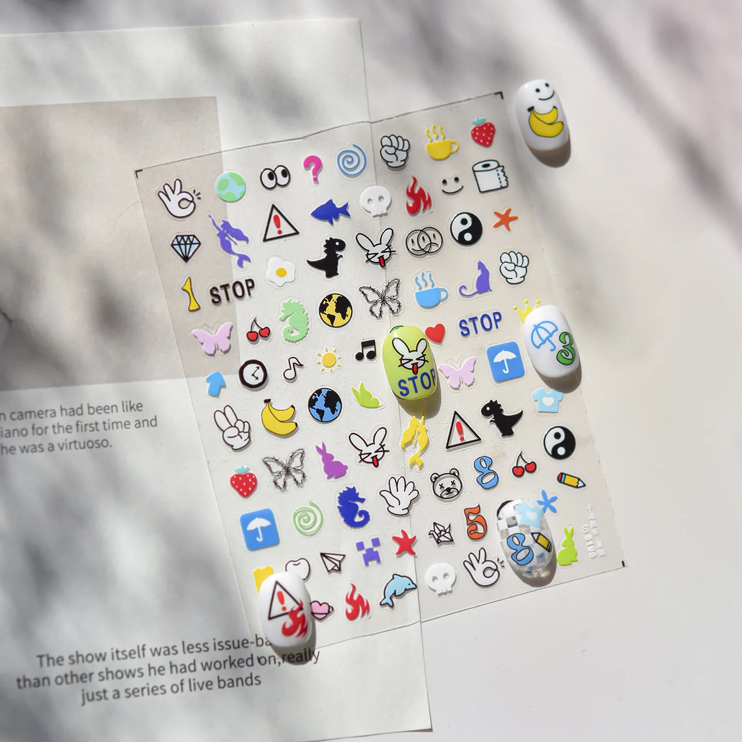 الفواكه الحيوانات نمط النقوش ورقة كرين الأسماك عدد العين ساعة الوقت ستار تاج قلم رصاص ديناصور مسمار الفن ملصق مانيكير مائي