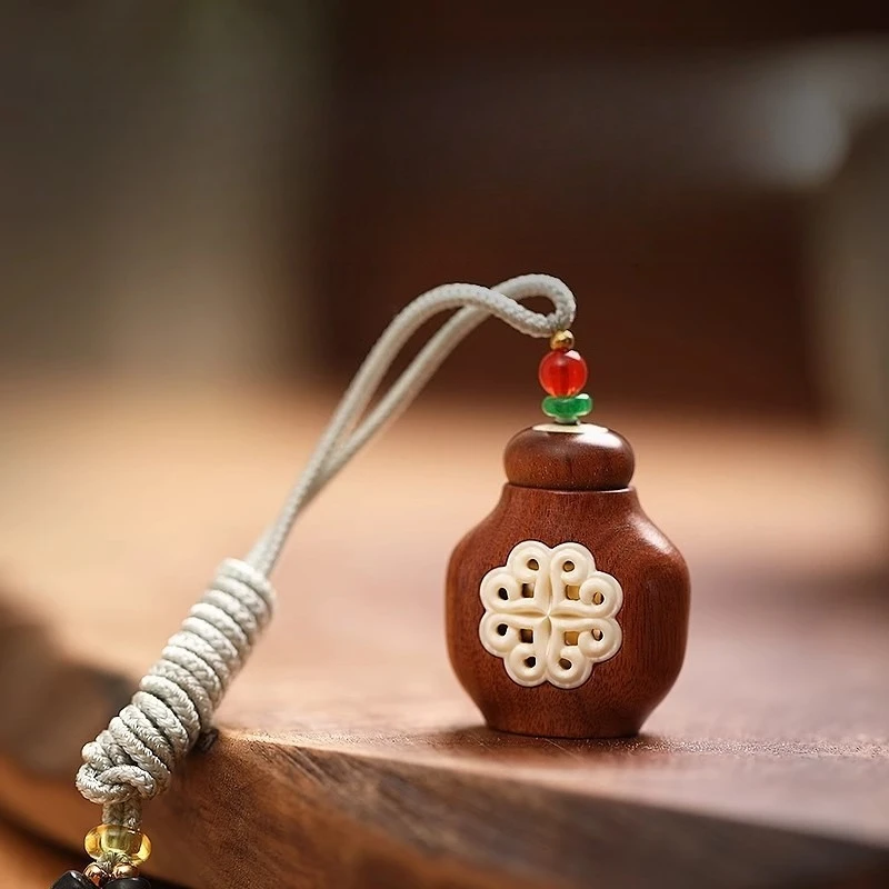 Sachet bottle pendant, carry-on wear, fragrant pill ball wooden necklace, car ornament, aromatherapy pendant
