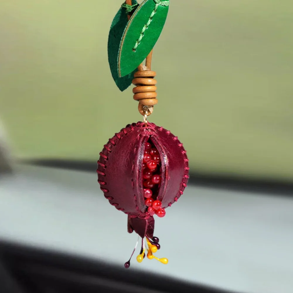 

Lovely Hanger Pomegranate Fruit Pendant Handmade Car Keyring Leather Keychain Creative Cartoon Bag Pendant Bag Ornament