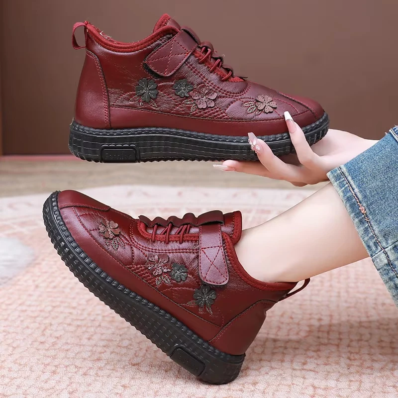 Botas de algodón antideslizantes para mujer, zapatos de invierno cálidos con protección contra el frío, zapatos ligeros de algodón para invierno, entrega gratuita de zapatos