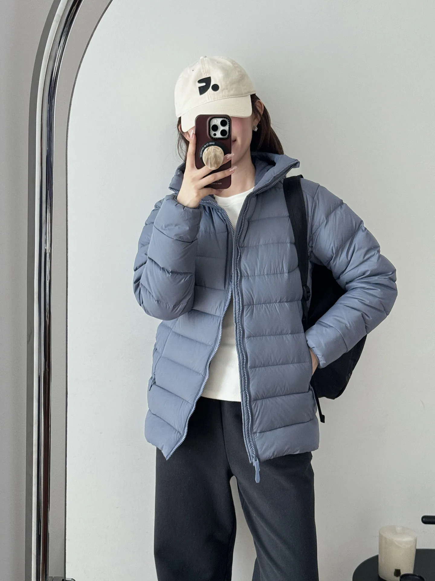 

Синий легкий теплый пуховик с капюшоном из гусиного пуха, повседневный стиль, несъемный капюшон, 90% пуха