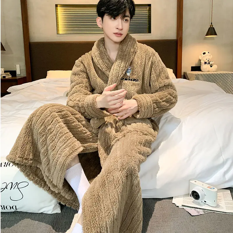 Autumn Winter Long Nightgown for Men Coral Velvet Bathrobe Long Sleeve Pajamas for Men Thickened Flannel Bathrobe Homewear