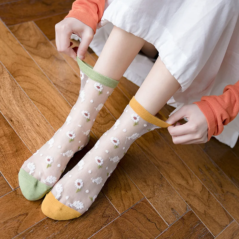 

Японские милые кружевные носки Kawaii, ультратонкие прозрачные летние женские шелковые носки с кристаллами, эластичные длинные носки с цветочной вышивкой, носки