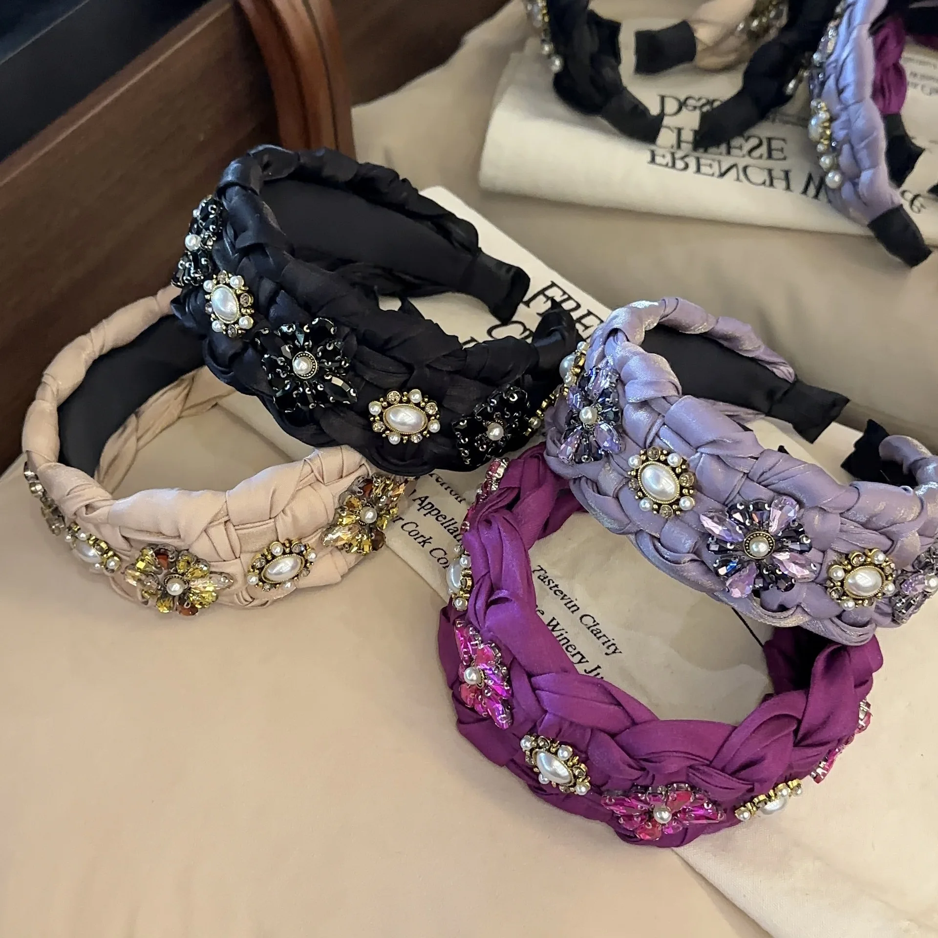 

Fashion Women Headband Pleated Twist Braid Hairband for Adult Handmade Vintage Headwear Hair Accessories Wholesale