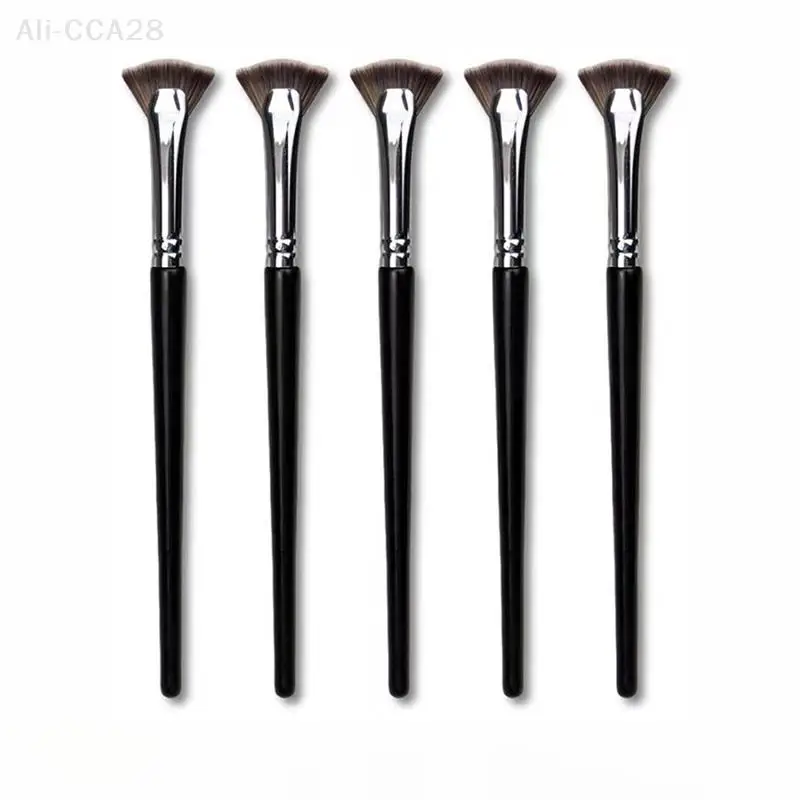 1PC Fan-shaped Eyelash Brush Soft No Shedding Professional Beauty Eyelash Makeup Brushes Mascara Highlighter Powder Smudge Tool