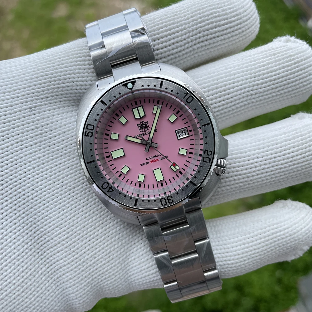 STEELDIVE Men Diver Watch 43.8mm Turtle Automatic Mechanical Wristwatch 20ATM Waterproof C3 Luminous Sapphire NH35 Steel Bezel