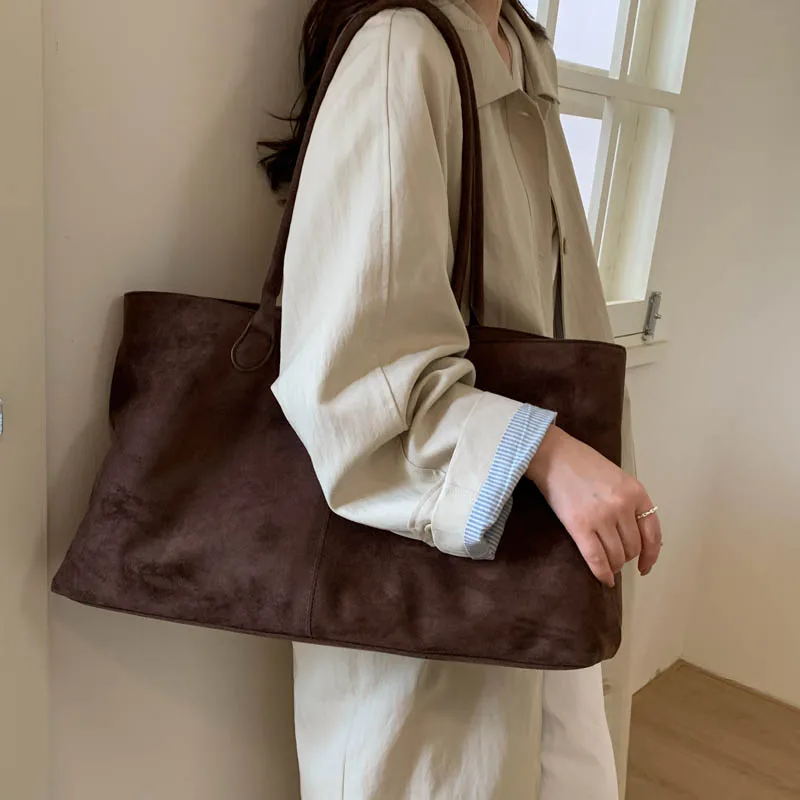 Tas Tote Belanja Ukuran Besar Untuk Wanita PU Suede Warna Polos Kapasitas Besar Tas Selempang Hobo Musim Gugur 2025 Tas Tangan Desainer Mewah Terbaru