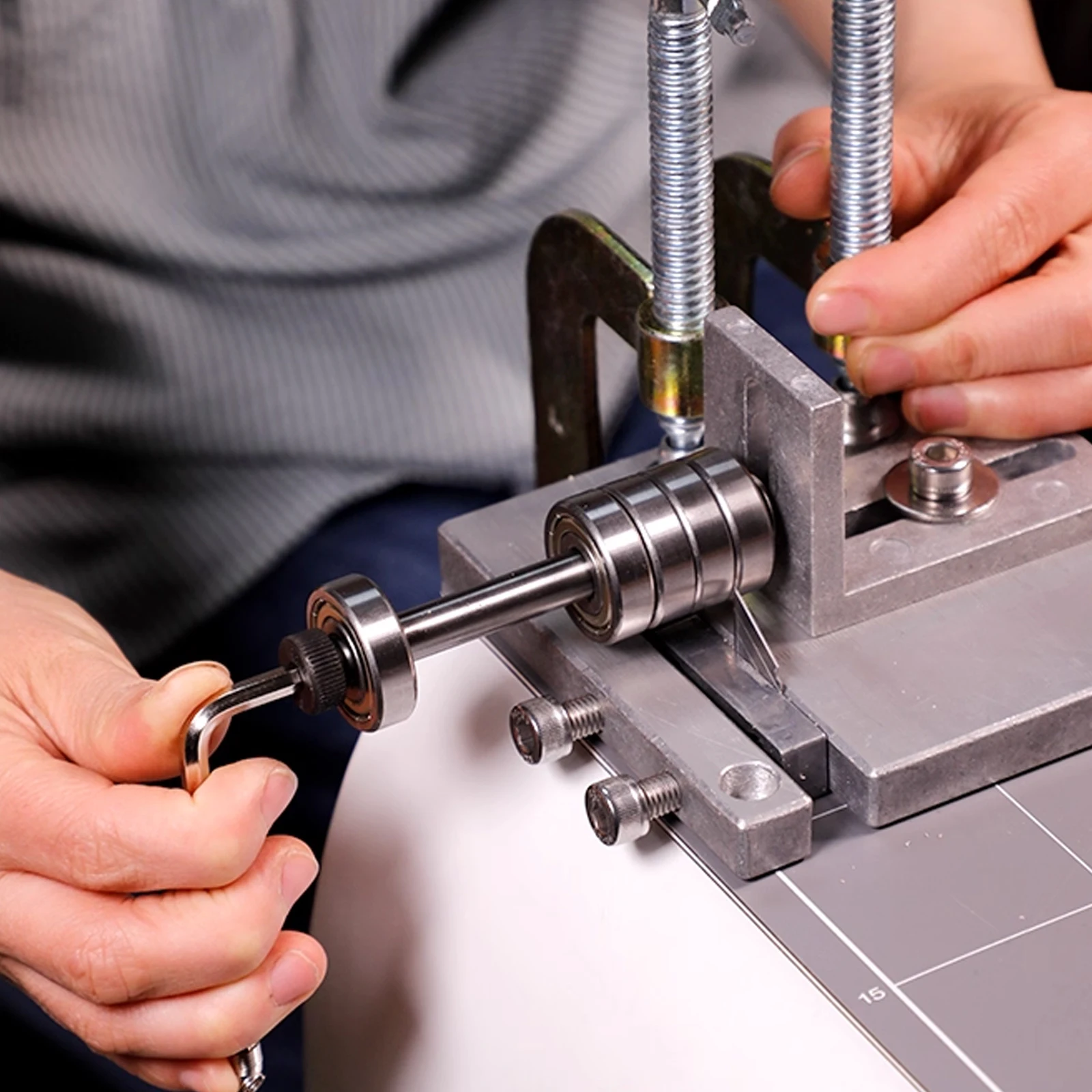 Adjustable Width 0-70mm Belt Leather Strip Cutting Machine, Handmade DIY Leather Belt Split Cutter