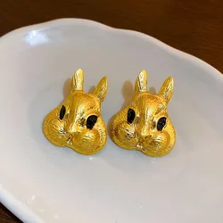 Fashion personality, temperament, luxury and dripping oil rabbit earrings