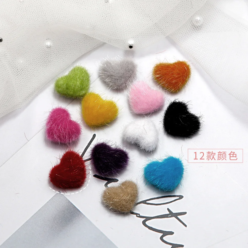 5 stücke Herz Pom Pom 3D Nagel Charms 2024 Sommer neue magnetische Nagel Pom Kit für Akzent Nagel magnetische Pom Puffy Pom Charms Nail Art