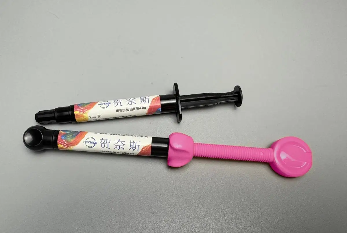 

Dental Photocuring Material Polymer Porcelain Dental Crown Composite Hard Resin Repairing Interdental Gaps Laborator Model Resin