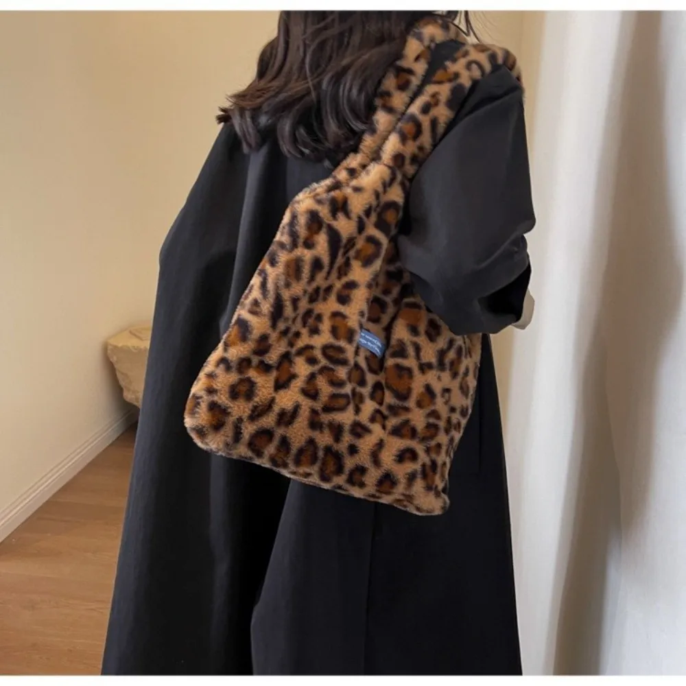 

New Leopard Print Armpit Bag Large Capacity Furry Fur Shoulder Bag Winter Handbag Autumn Winter