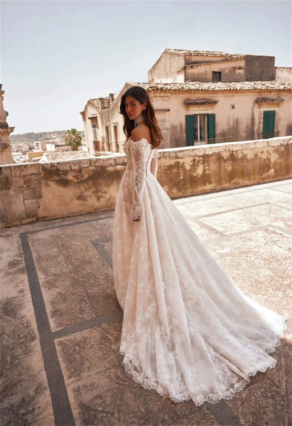 京都カスタマイズオフホワイトレース長袖ウェディングドレスオフショルダーコートトレインvestidos de noiva Aラインイブニングドレス