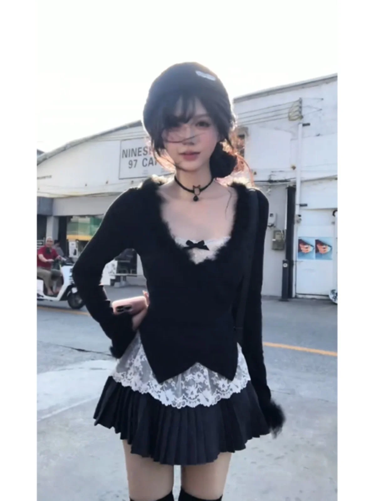 

Sweet And Spicy Women's Early Autumn Set with Furry Splicing Lace under irt Pleated Skirt Long Sve V-ne Winter Faion