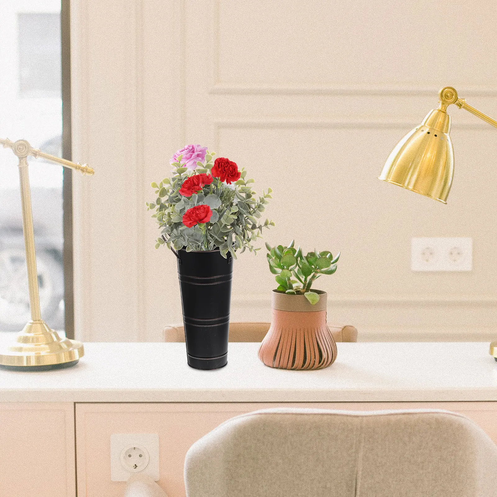 

Leak Proof Metal Flower Vase Bucket Vintage Rustic Decorative Pot with Handle for Home Office Dried Flowers Arrangement