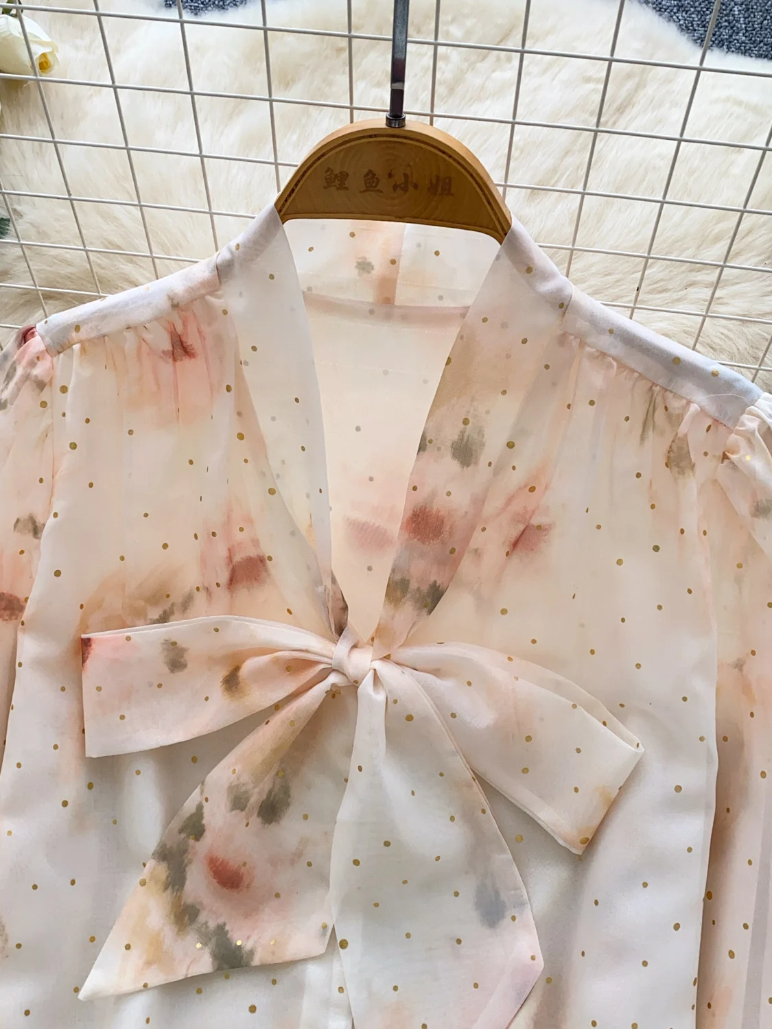 Ele V-Ne Long Sve Printed Chiffon Top with Bow Tie French Sle Loose Fit Breathable Comfortable Women's irt