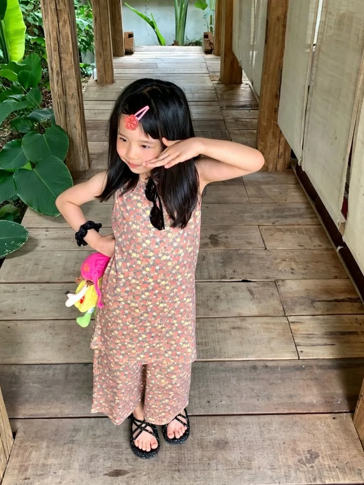 set-estivo-per-bambine-in-stile-coreano-pantaloni-a-gamba-dritta-con-stampa-floreale-completo-due-pezzi-carino-e-dolce-per-bambine