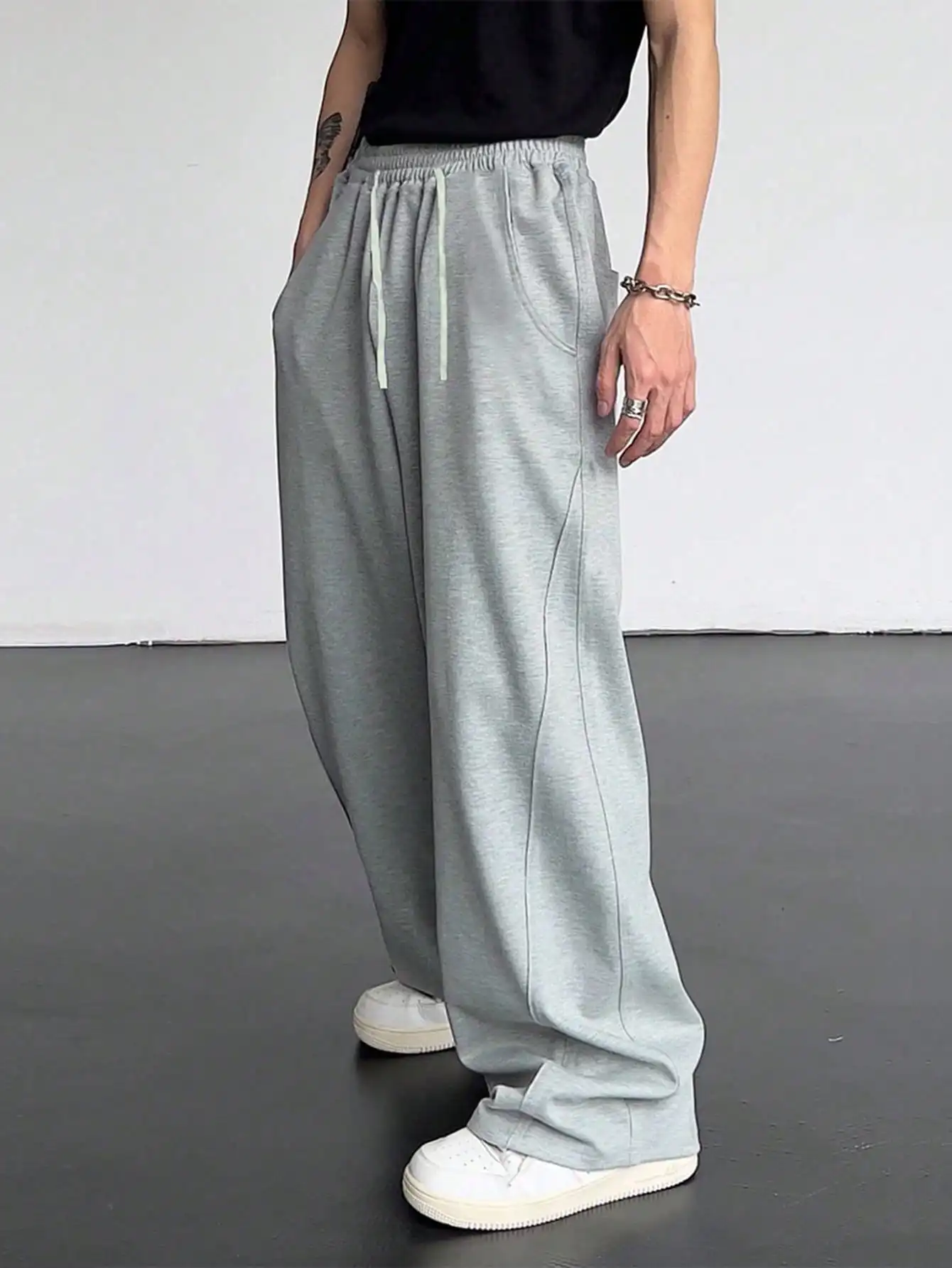 Men's Straight Sweatpants Wide Leg Track Pants Sports Baggy Pants Breathable Outdoor Jogging Pants Fashion Streetwear Trousers