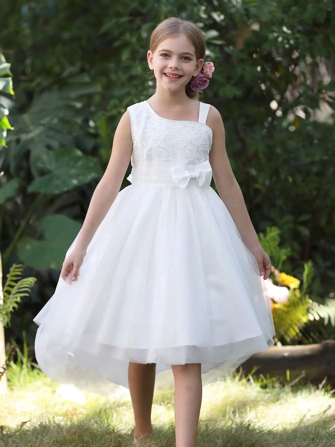 Summer New White Asymmetrical Shoulder Trailing Skirt With Embroidered Princess Pattern For Girls' Birthday Party