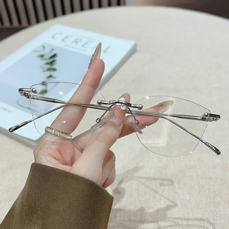 New Fashionable Frameless Cutting Edge Luxury Women's Myopia Glasses Ultra Light Neutral HD Simple Anti Blue Light Glasses