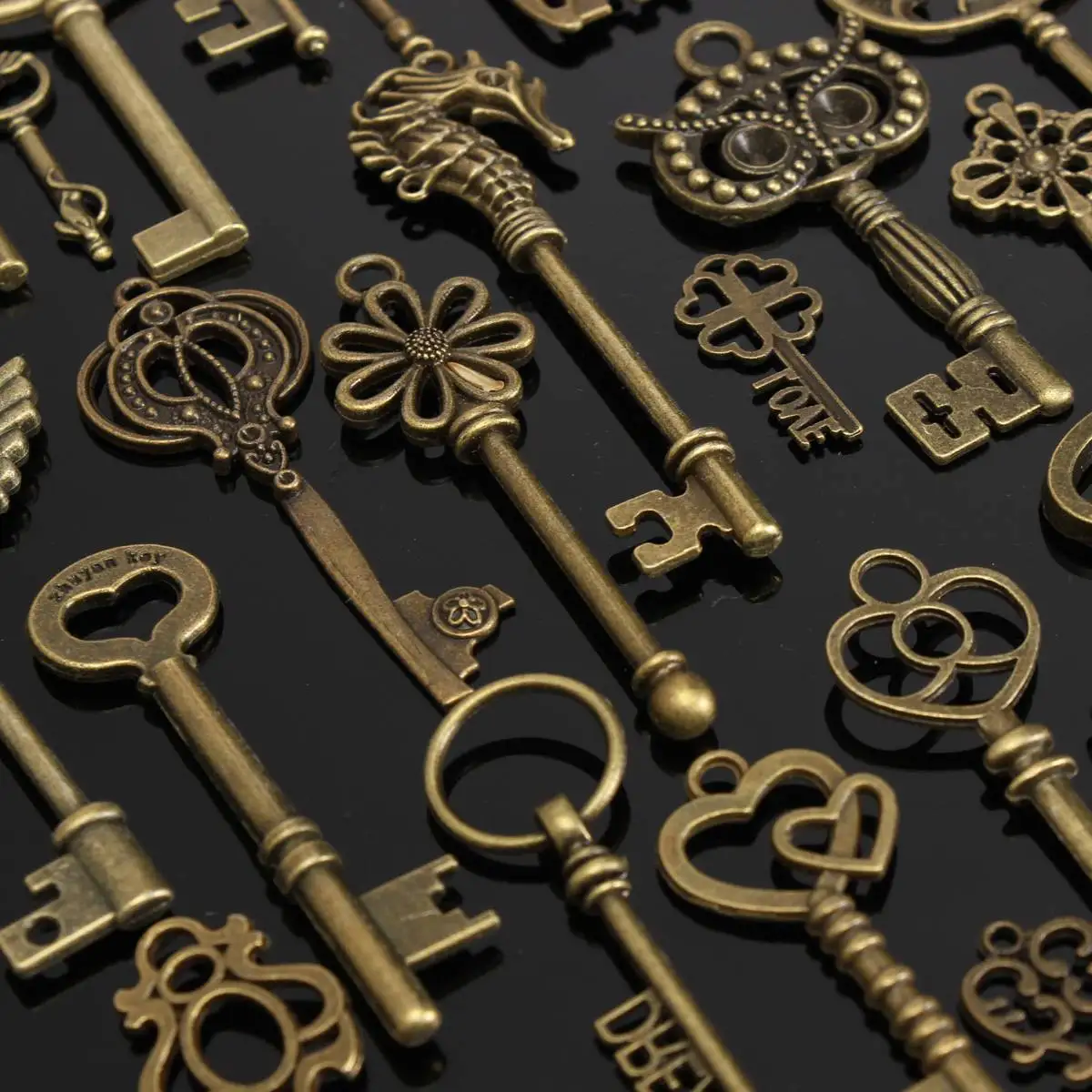 Juego de llaves de esqueleto Vintage de bronce antiguo, accesorios hechos a mano, colgantes de collar, suministros para hacer joyas, 69 piezas