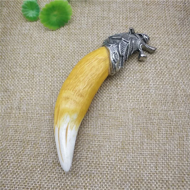 Wolf Head Statue Inlaid With Wolf Teeth Pendant Tibetan Silver Amulet Animal Statue Household Decoration Gift