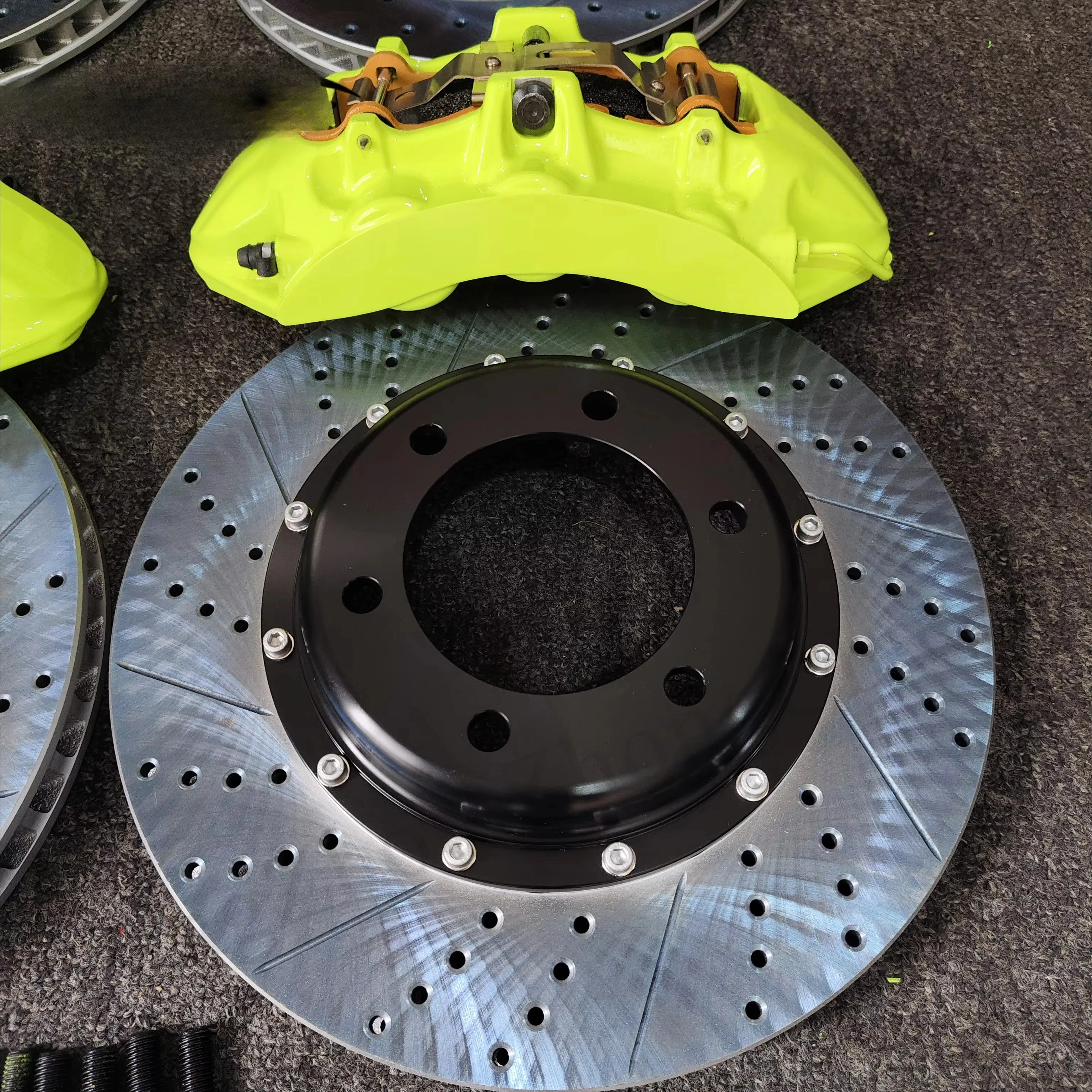 Front V6 6-Piston A…