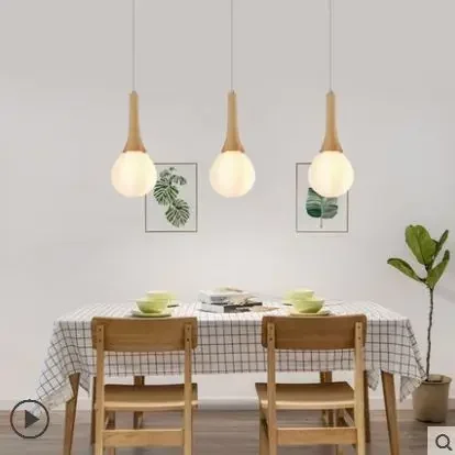 Lampadario nordico sala da pranzo in legno tavolo da pranzo moderno e minimalista Piccolo lampadario da ristorante giapponese a tre teste a testa singola