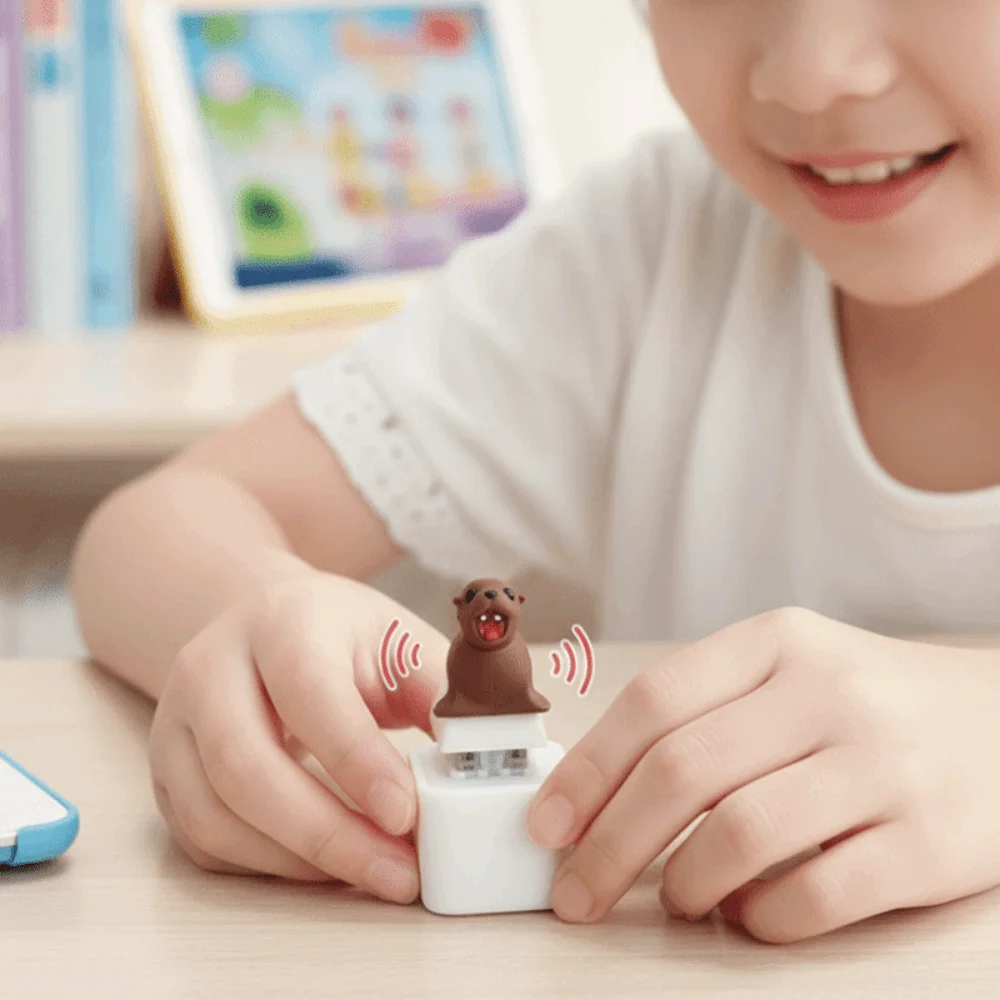 Type-C Rechargeable Seal Keycap Pendant Cute Animal Clear Sound Electronic Voice LED Glowing Portable Hardware Fidget Clicker