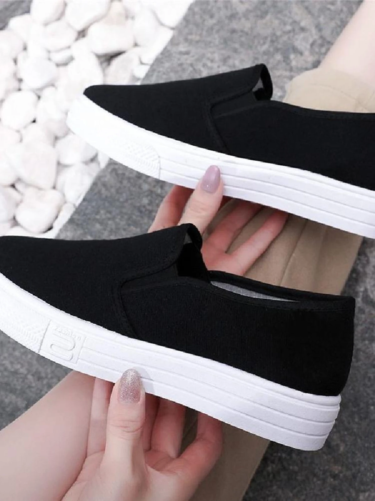 Beijing Ladies Slip-On Work Shoes Comfortable Thick Bottom Low Cut Fashionable Breathable Casual round Toe PVC Outsole