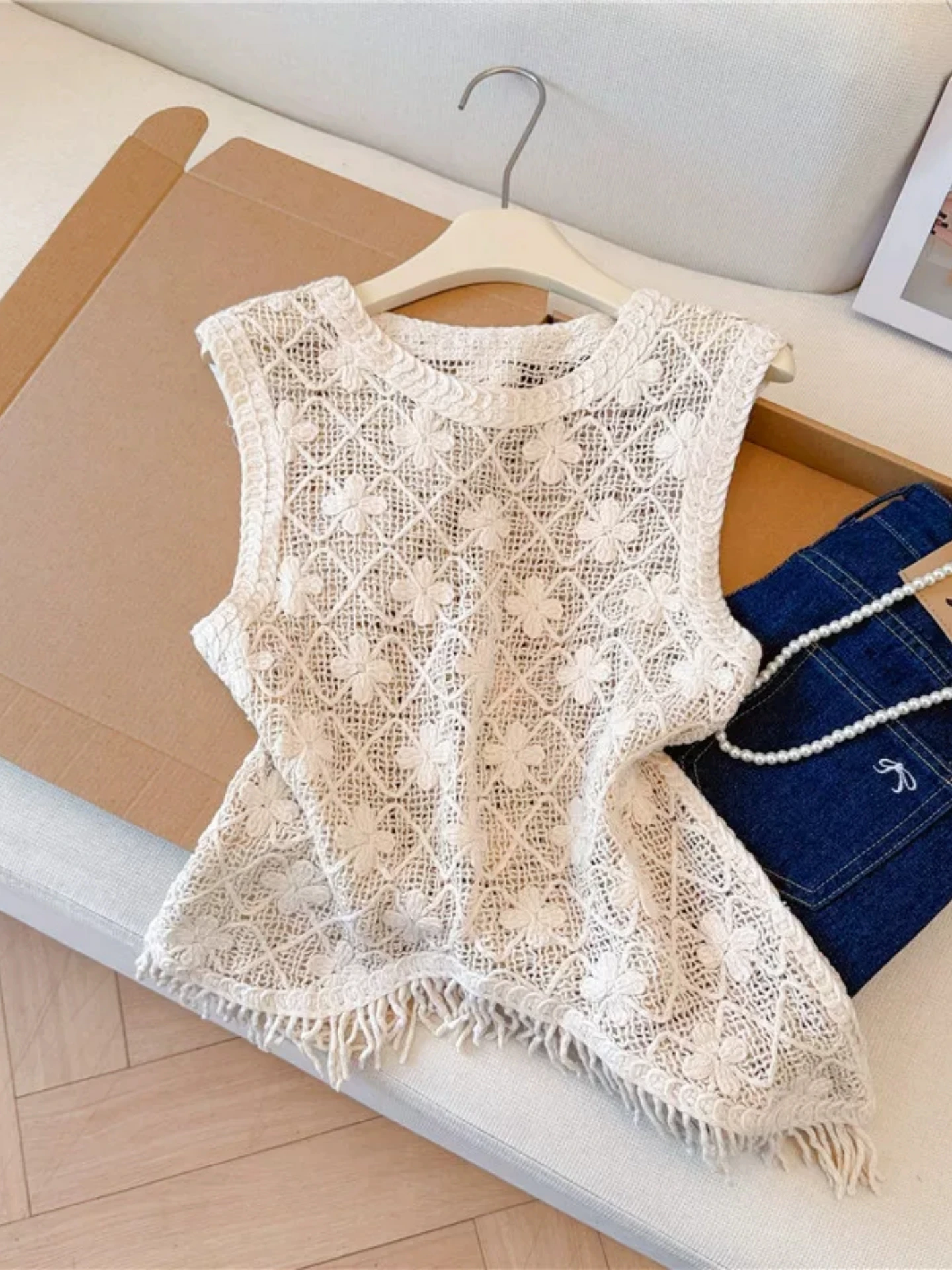 

Hollow out Sleeveless Vest Cover up Women's Outerwear Summer plus Size Fat MM Slim A-Line Short Top Asymmetrical Fringe