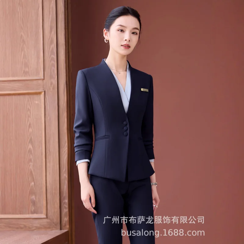 ชุดสูทกระโปรงผู้หญิงระดับไฮเอนด์สำหรับฤดูใบไม้ร่วงและฤดูหนาวปี 2025 ดีไซน์หรูหราสำหรับใส่ทำงาน สไตล์สลิมฟิต เหมาะสำหรับผู้บริหาร