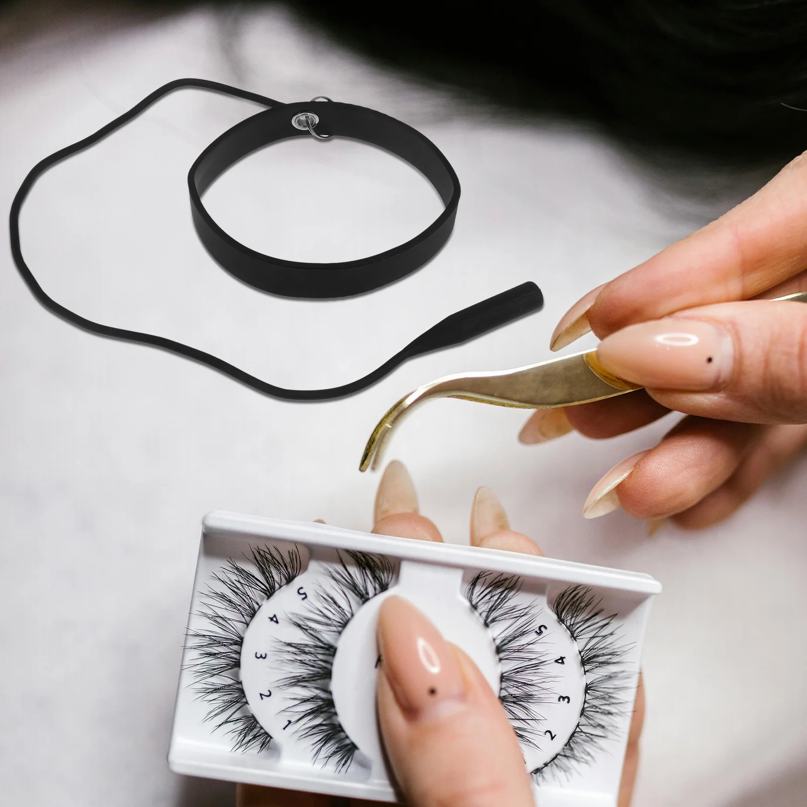 シリコン製まつげピンセットホルダー リストバンド まつげエクステツール用 ポータブルメイクアップアクセサリー まつげアプリケーターストラップ