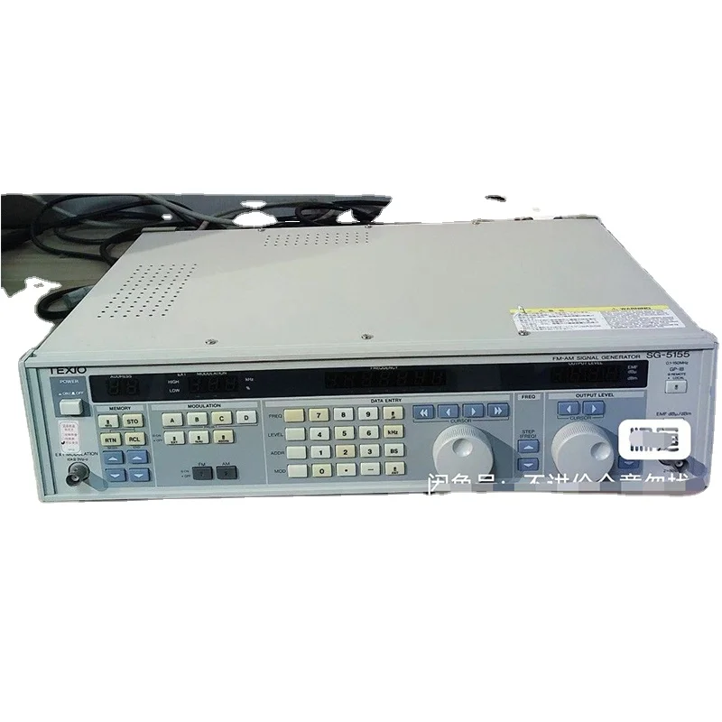 

CREDX/ JUNG JIN SG-1501B FM STEREO/FM-AM Signal Generator USED